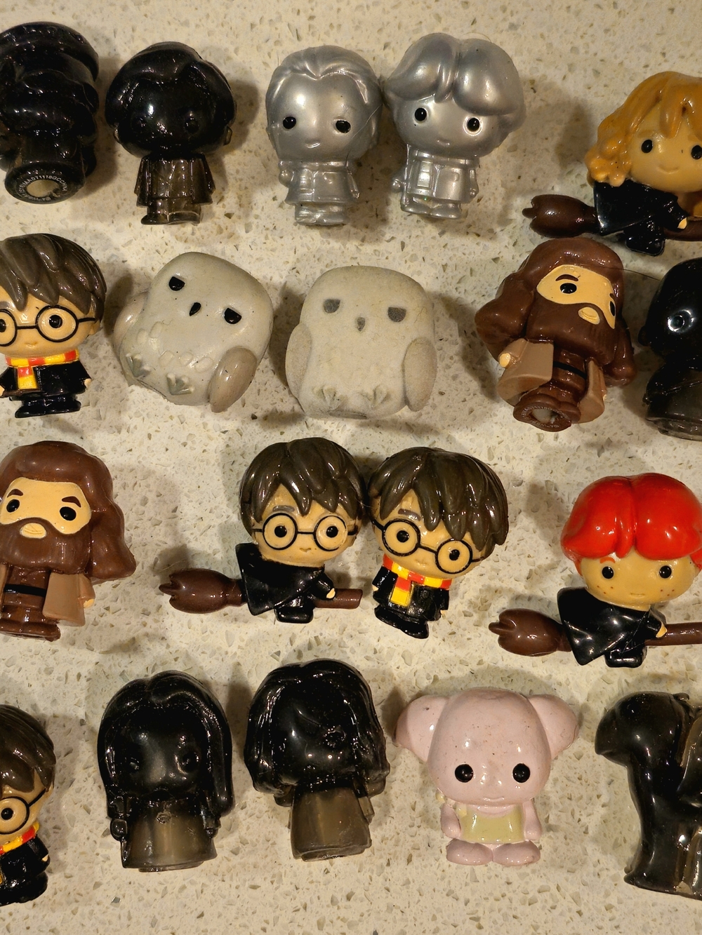 Harry Potter Mini Figure Set - Assorted Colors (Harry, Ron, Hagrid, Hedwig)